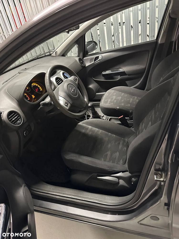 Opel Corsa 1.2 16V Cosmo - 10