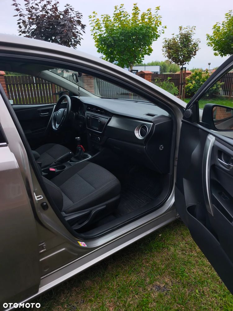Toyota Auris 1.4 D-4D Comfort - 8