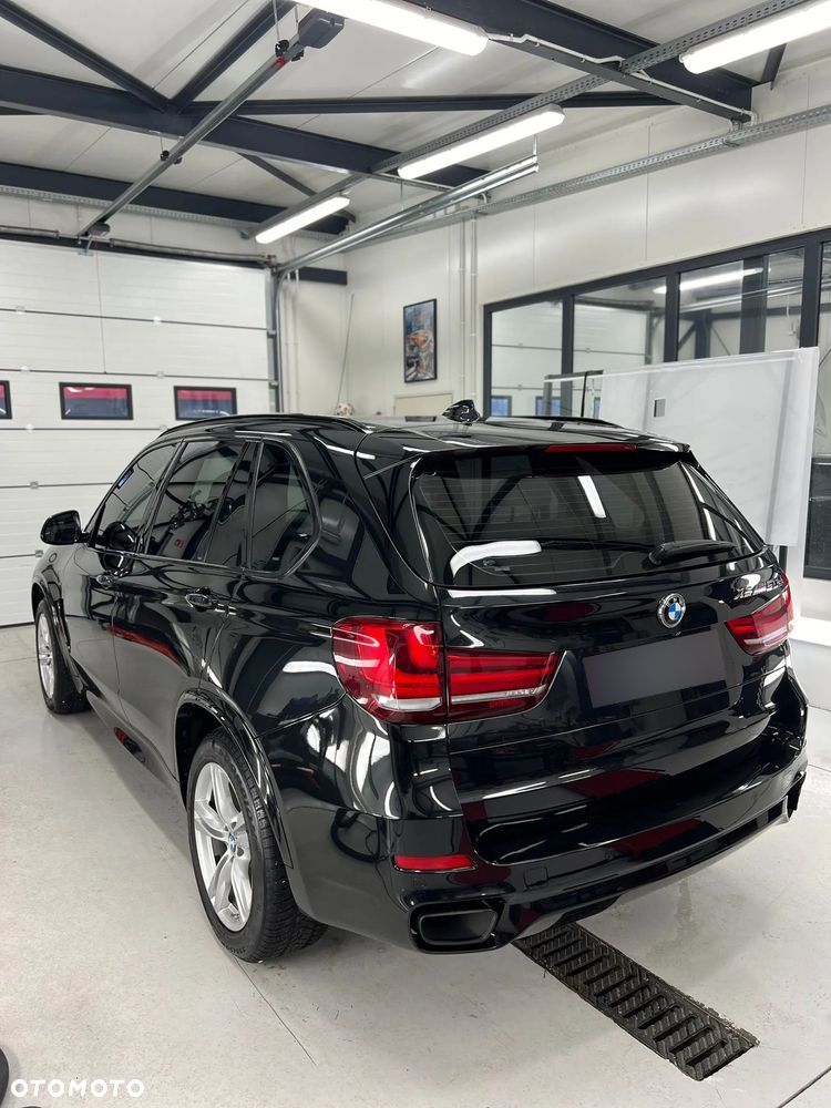 BMW X5 M M50d - 27
