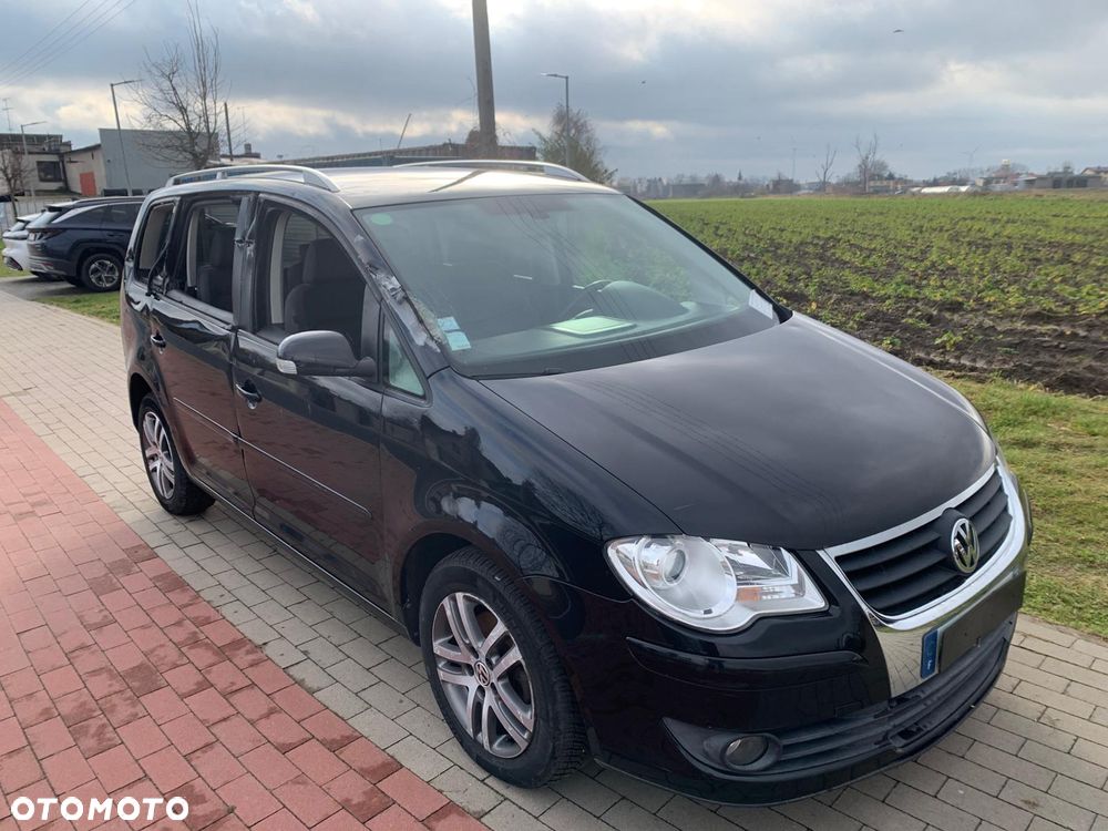 Volkswagen Touran 2.0 TDI DPF Comfortline - 2