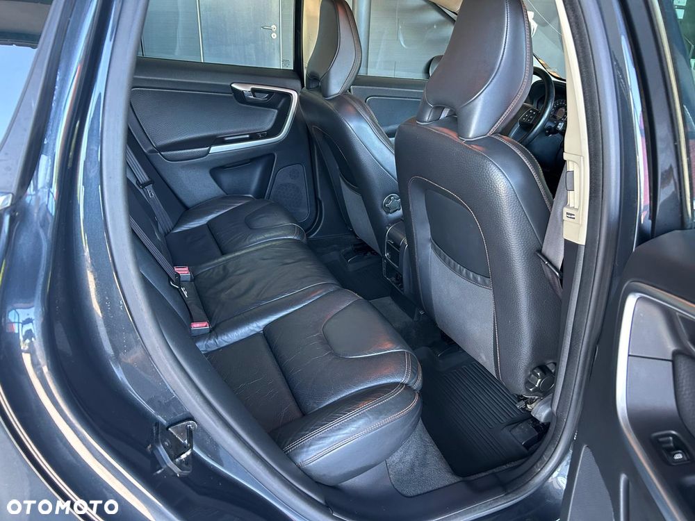 Volvo XC 60 D4 AWD Momentum - 14