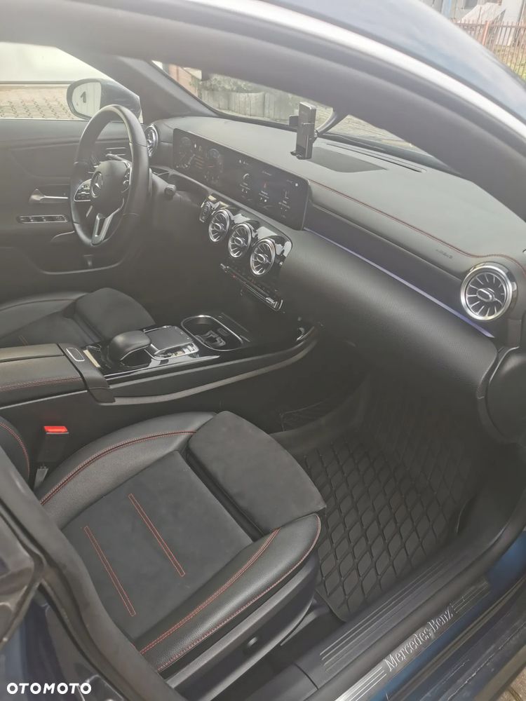 Mercedes-Benz CLA 250 4-Matic AMG Line 7G-DCT - 7