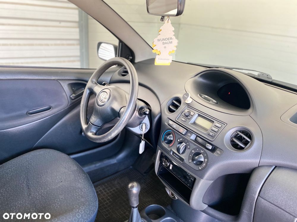 Toyota Yaris 1.0 Luna - 12