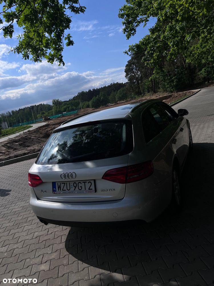 Audi A4 Avant - 4