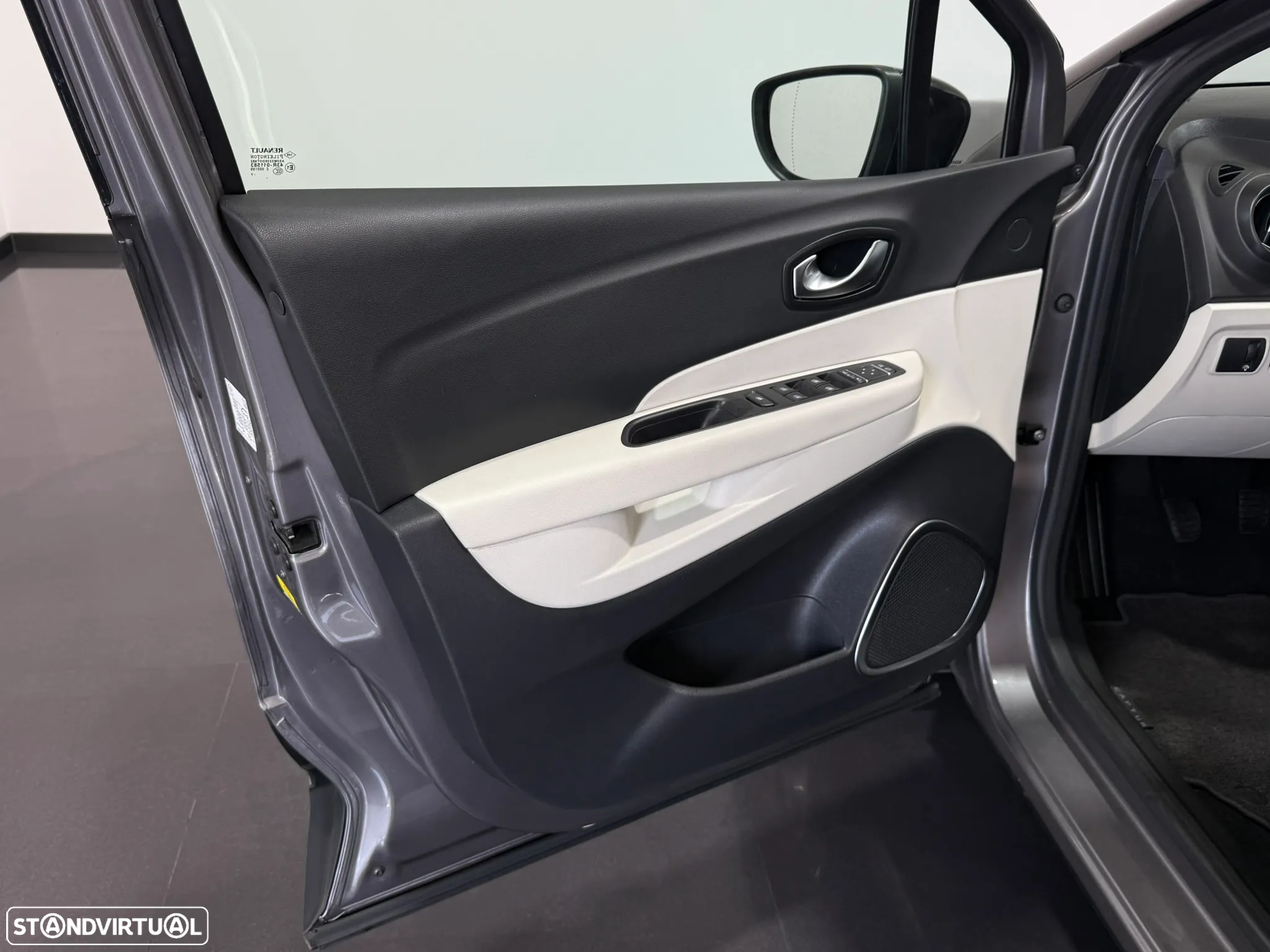 Renault Captur 0.9 TCE Exclusive - 17
