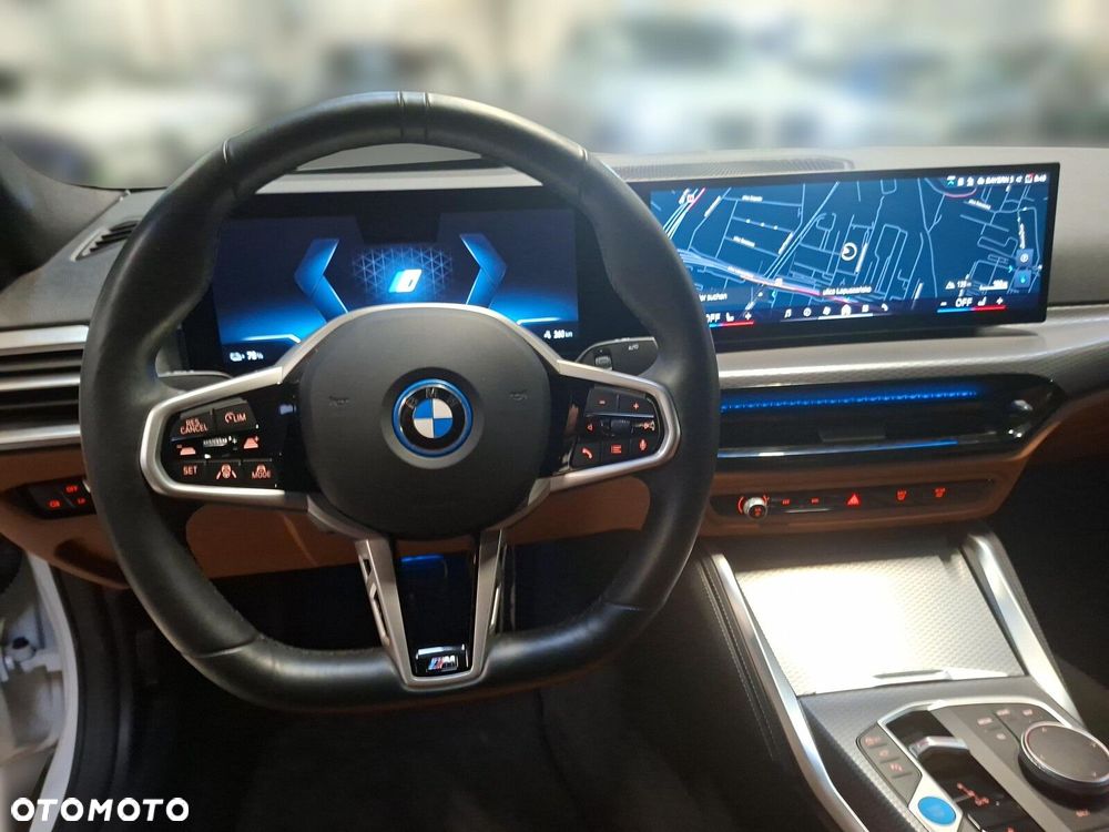 BMW i4 - 15