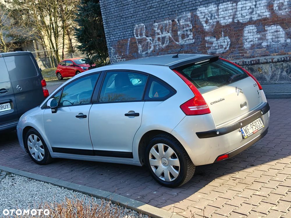 Citroën C4 1.4 16V Impress - 30