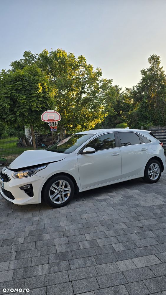 Kia Ceed 1.6 CRDi mHEV Business Line - 5
