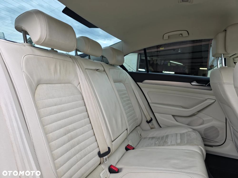Volkswagen Passat 1.8 TSI BMT Highline DSG - 30