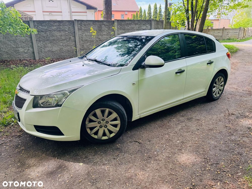 Chevrolet Cruze 1.8 LS+ - 1