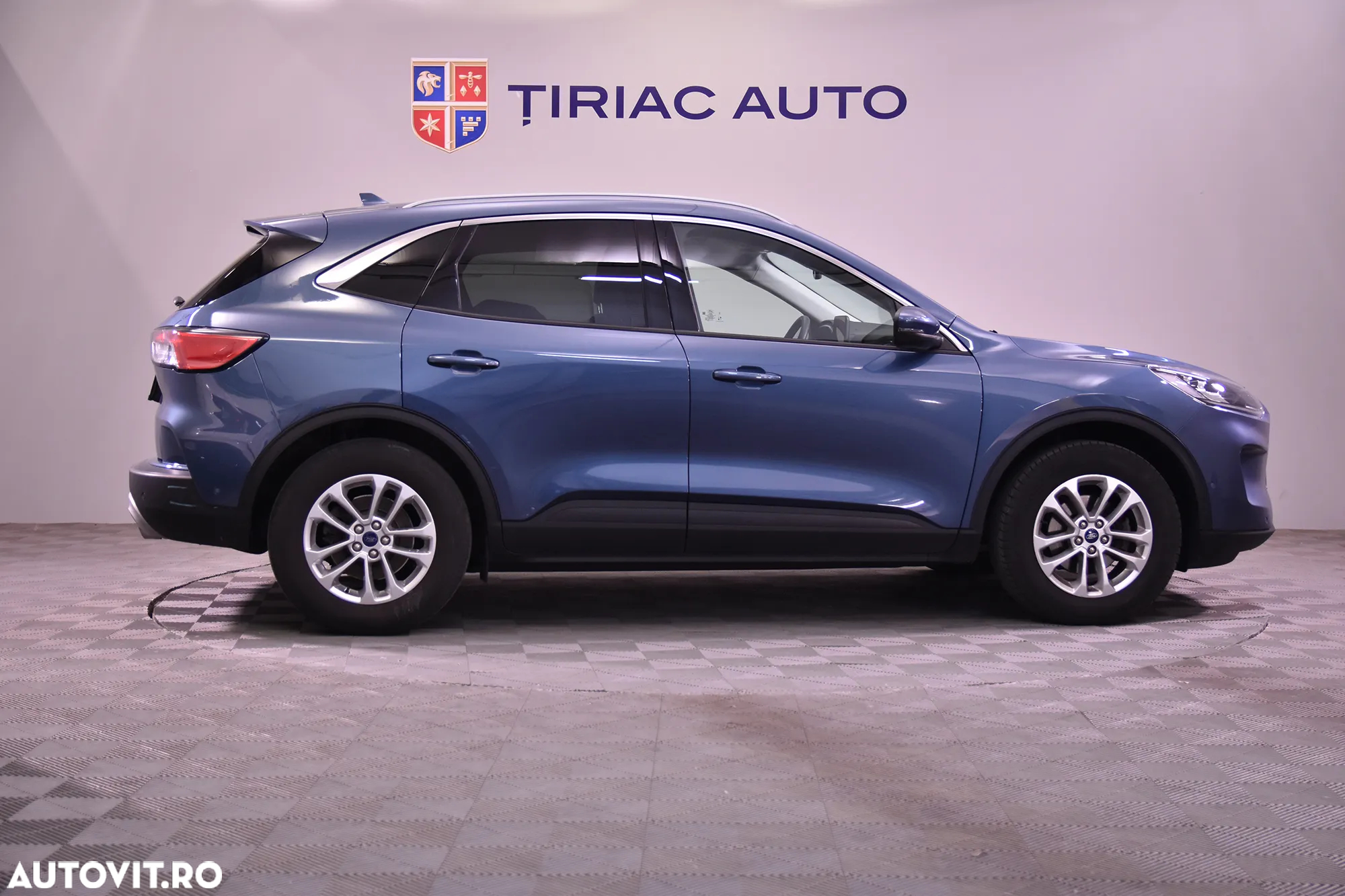 Ford Kuga - 6