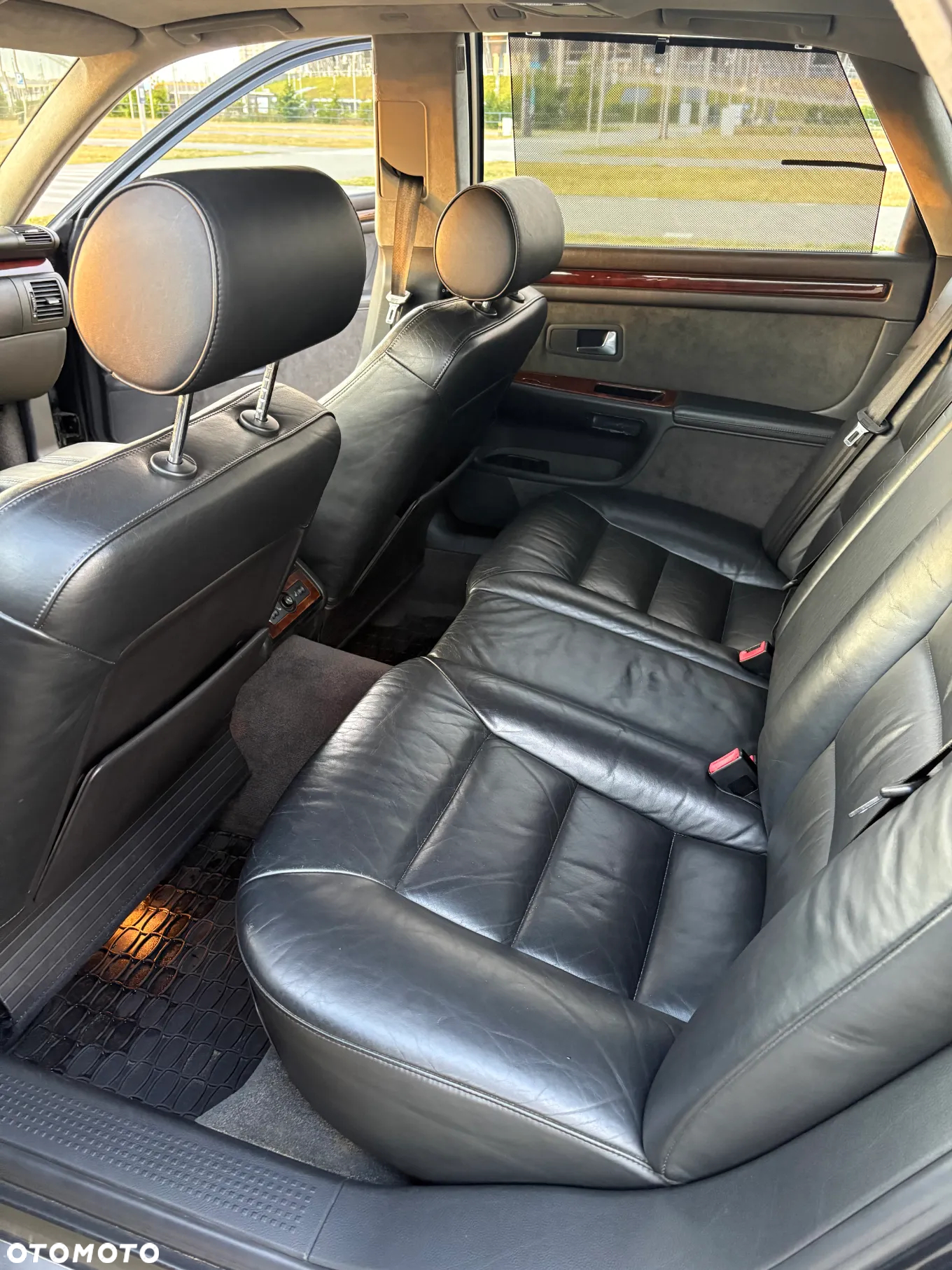Audi A8 4.2 L Quattro - 28