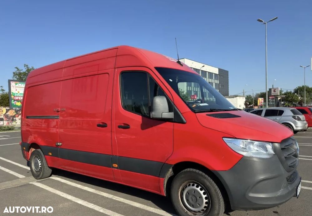 Mercedes-Benz Sprinter - 2
