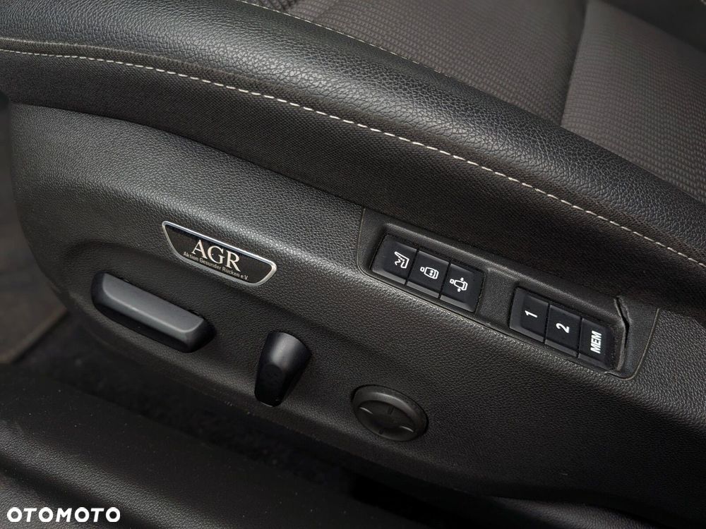 Opel Insignia 2.0 CDTI Elegance S&S - 11