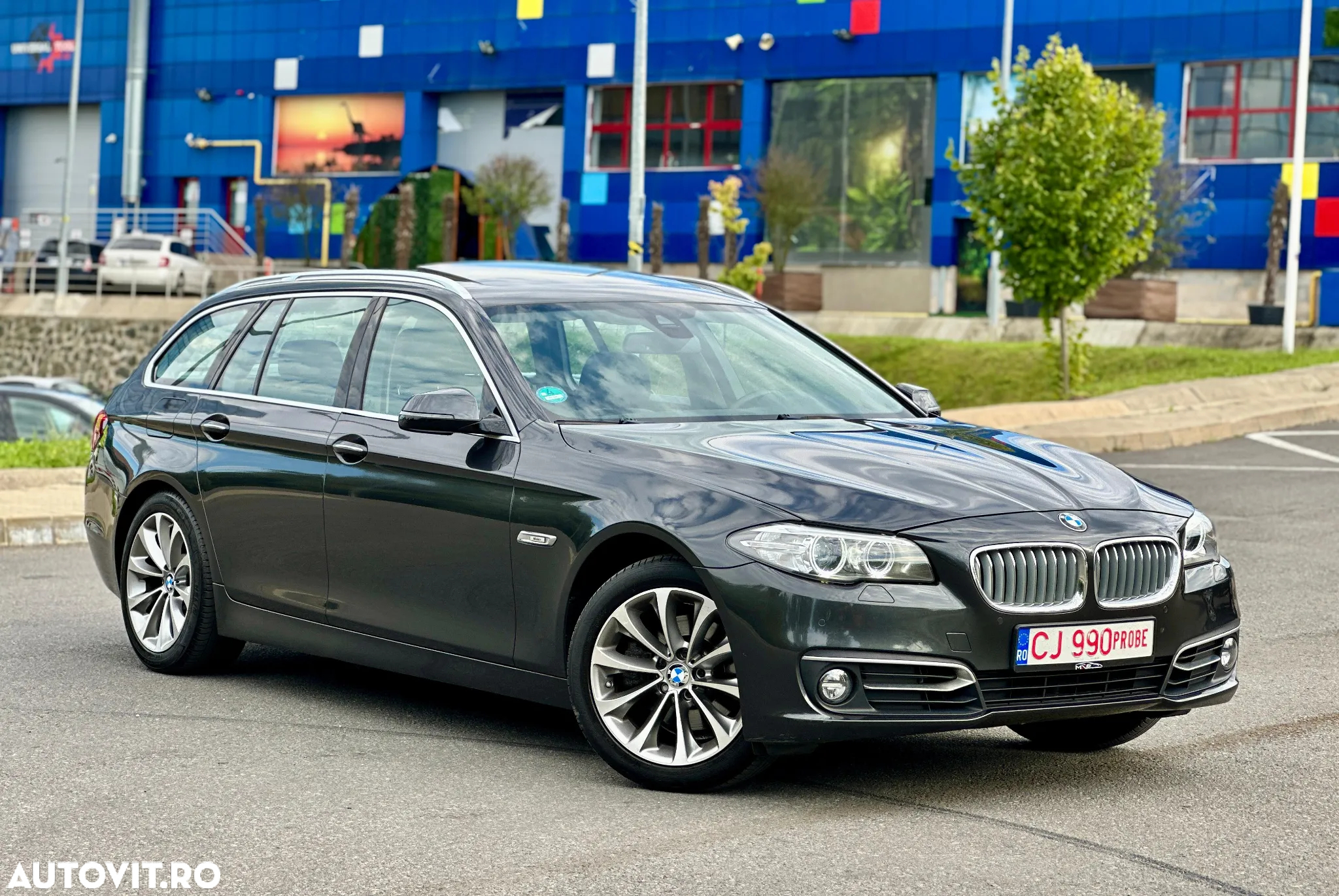 BMW Seria 5 520d Touring Aut. Modern Line - 2