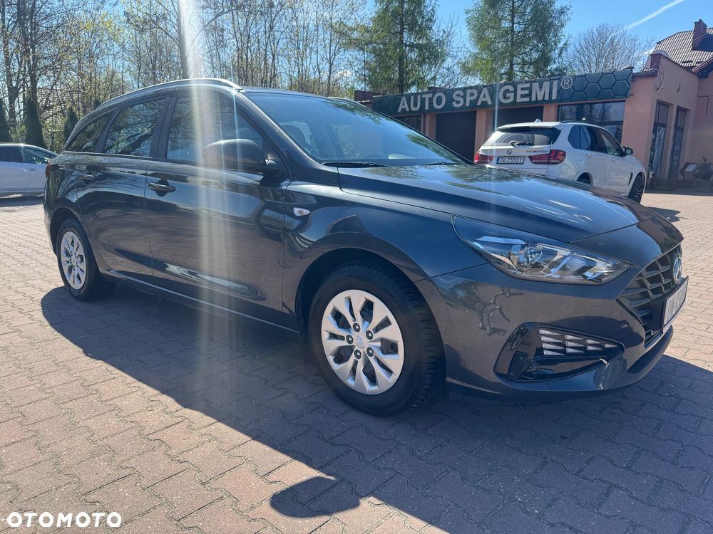 Hyundai i30 1.5 DPI Classic + - 3