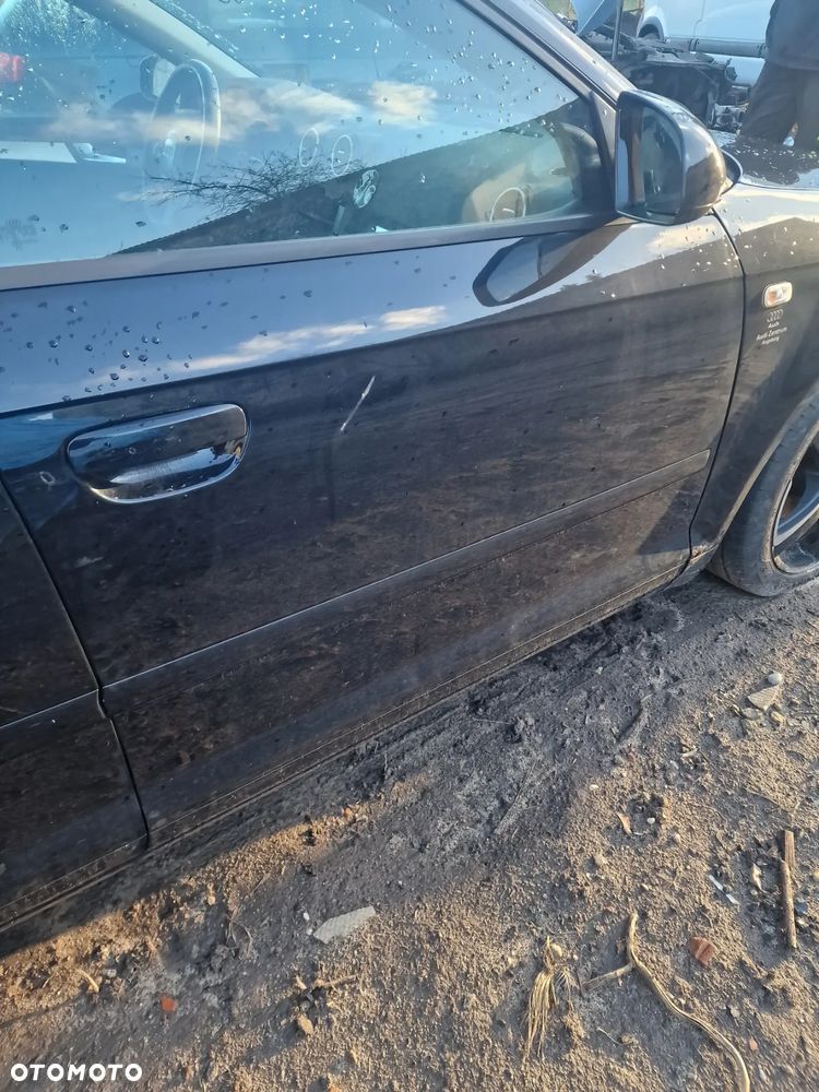 Drzwi prawy przód audi A3 8p 04-08 w kolorze LZ9Y - 1