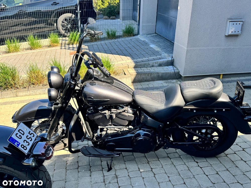 Harley-Davidson Softail Heritage Classic - 28
