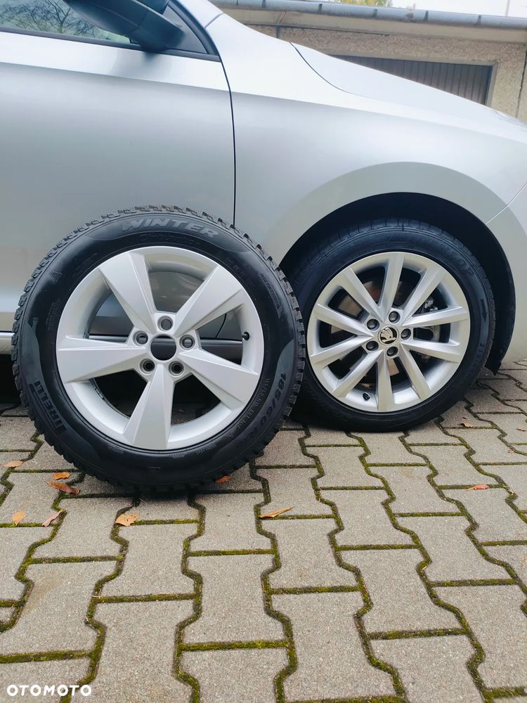 Skoda RAPID Spb 1.0 TSI Style - 28