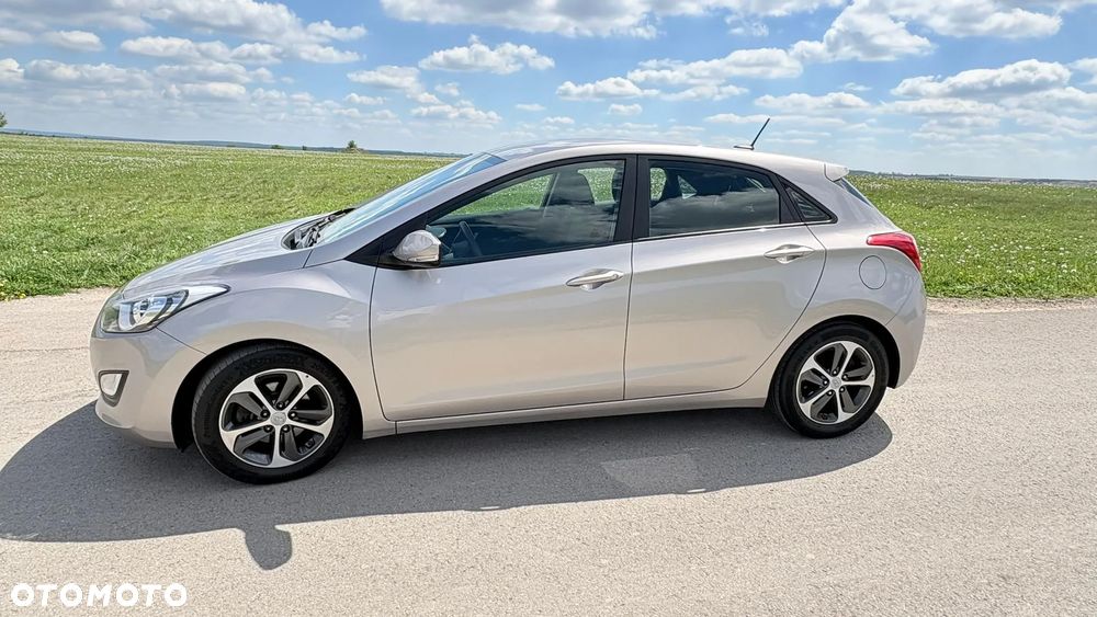 Hyundai i30 1.6 CRDI Intro Edition - 6