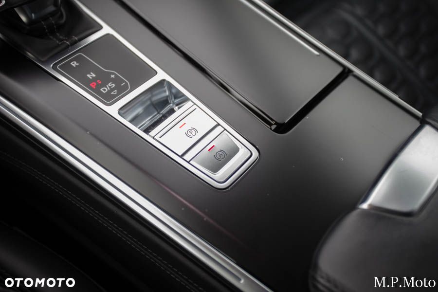 Audi RS6 Avant 4.0 TFSI quattro tiptronic - 31