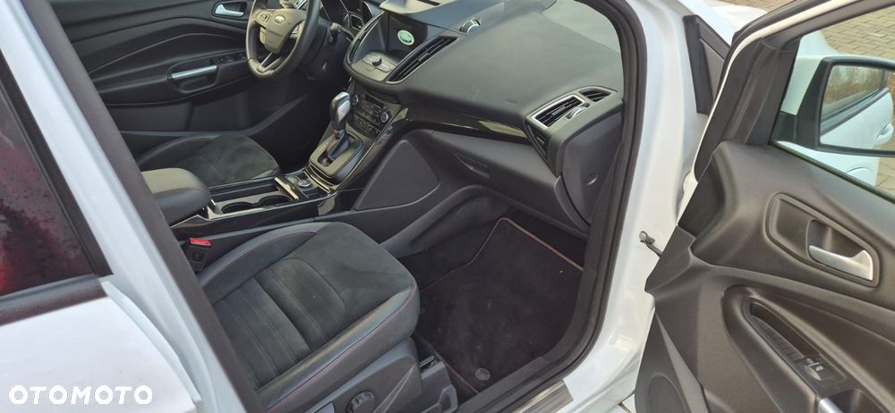 Ford Kuga 1.5 EcoBoost AWD ST-Line ASS - 17