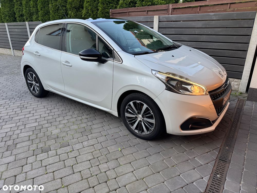 Peugeot 208 1.2 PureTech Allure S&S - 11