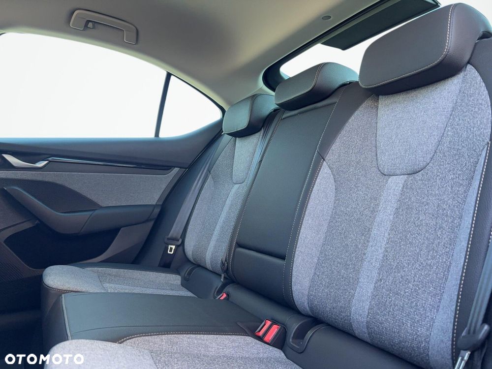 Skoda Octavia 1.5 TSI Selection - 17