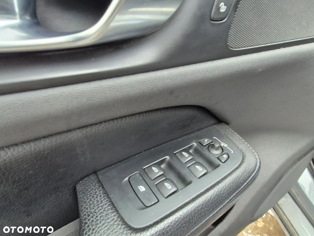 Volvo V60 B3 B Momentum Pro - 23