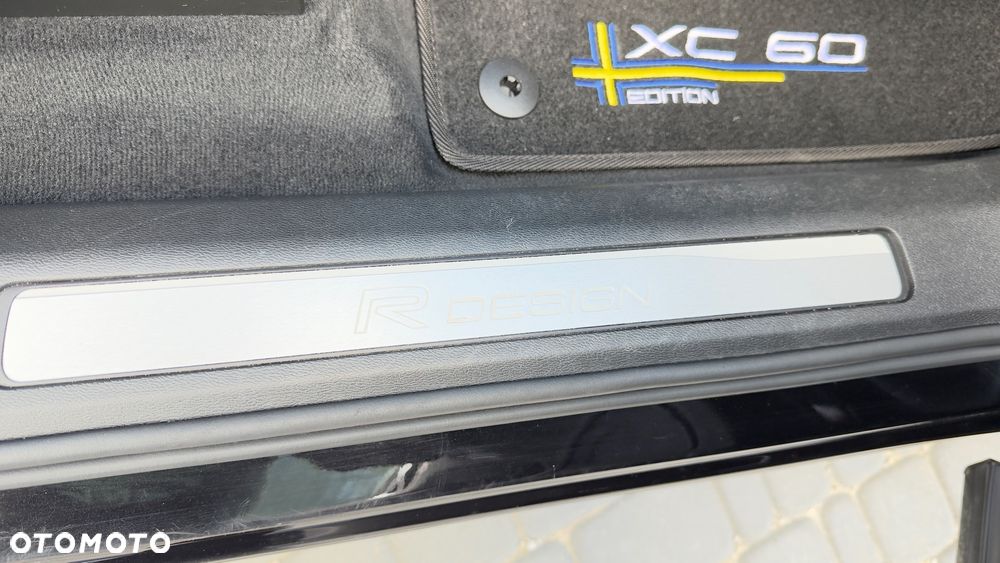 Volvo XC 60 T5 GPF R-Design - 37