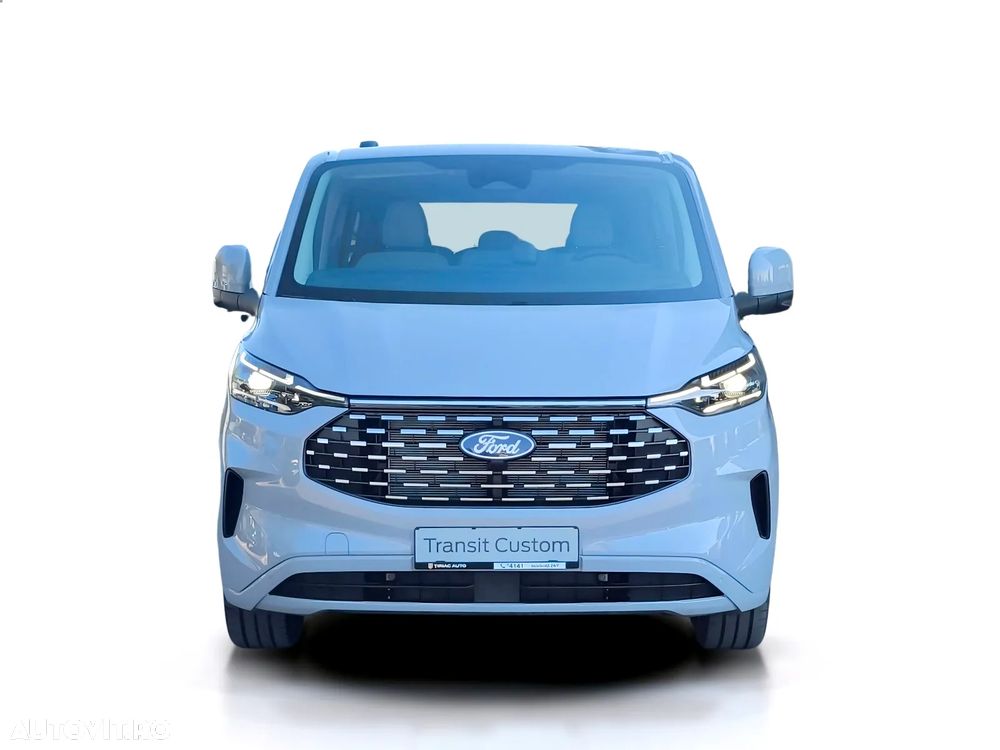 Ford Tourneo Custom - 8