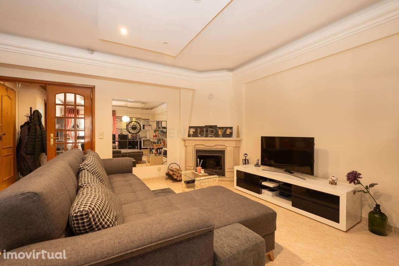 Excelente T1 com lareira, arrecadação e varanda na Anta – Agualva-Cacé - Grande imagem: 2/37