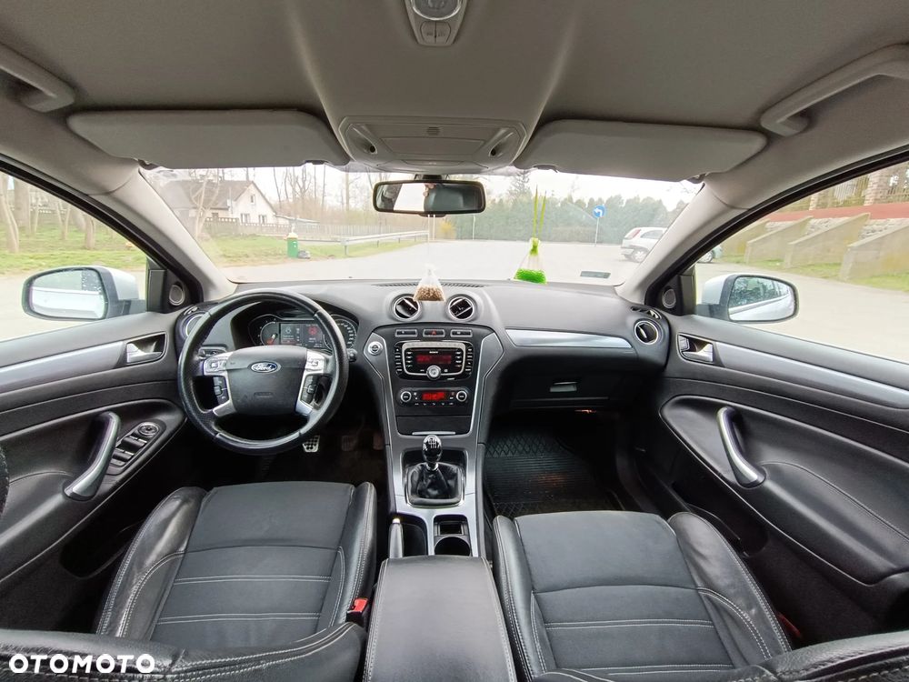 Ford Mondeo 2.0 TDCi Ambiente - 25