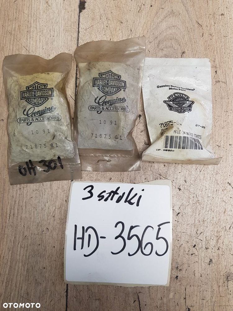 Wtyczka regulatora napięcia Harley Davidson 71875-81 - 1