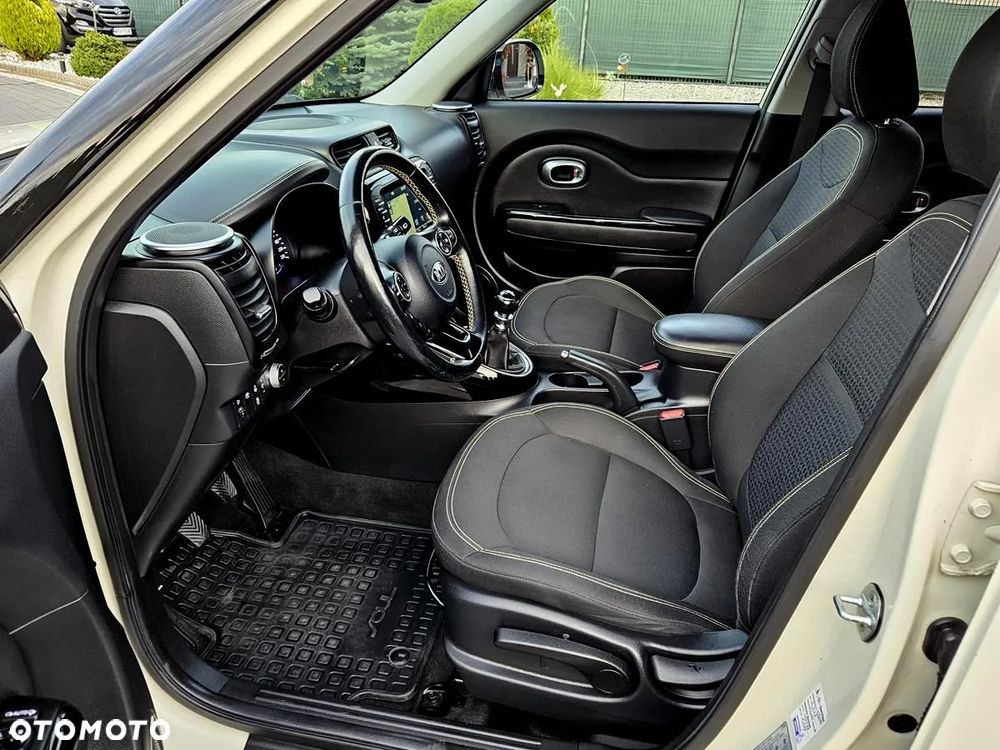 Kia Soul 1.6 CRDI Dream-Team Edition - 21