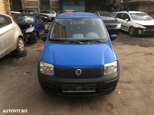 Dezmembrez Fiat Panda albastru 2005 1.1 benzina