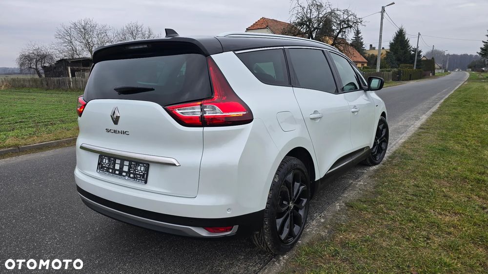 Renault Grand Scenic - 9