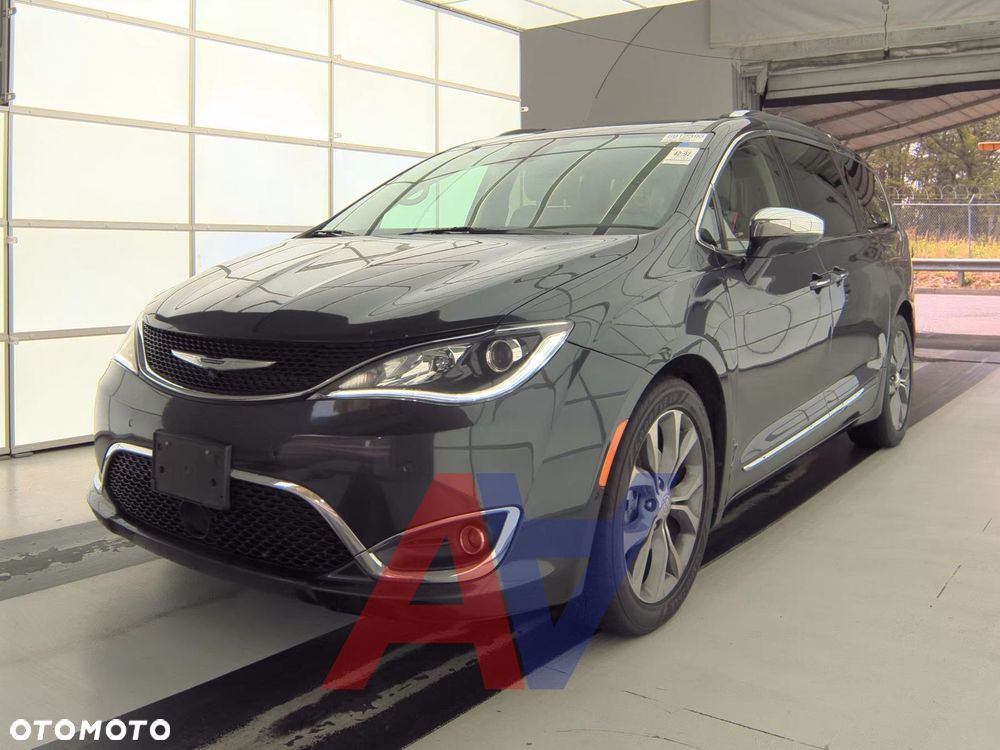 Chrysler Pacifica - 3