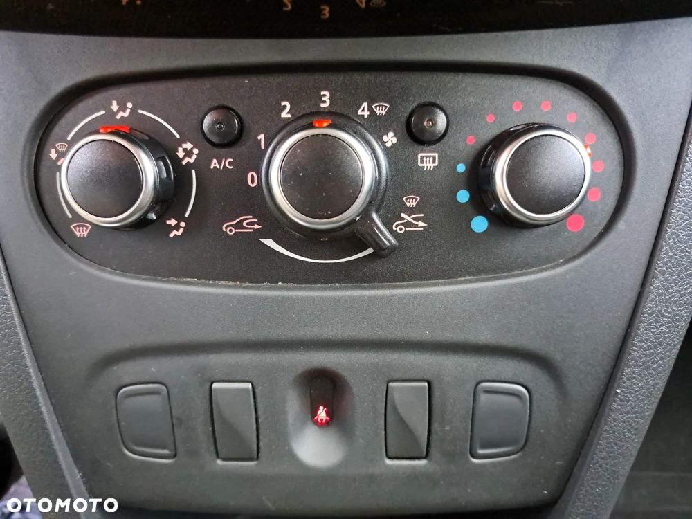 Dacia Sandero 1.0 SCe Laureate - 15