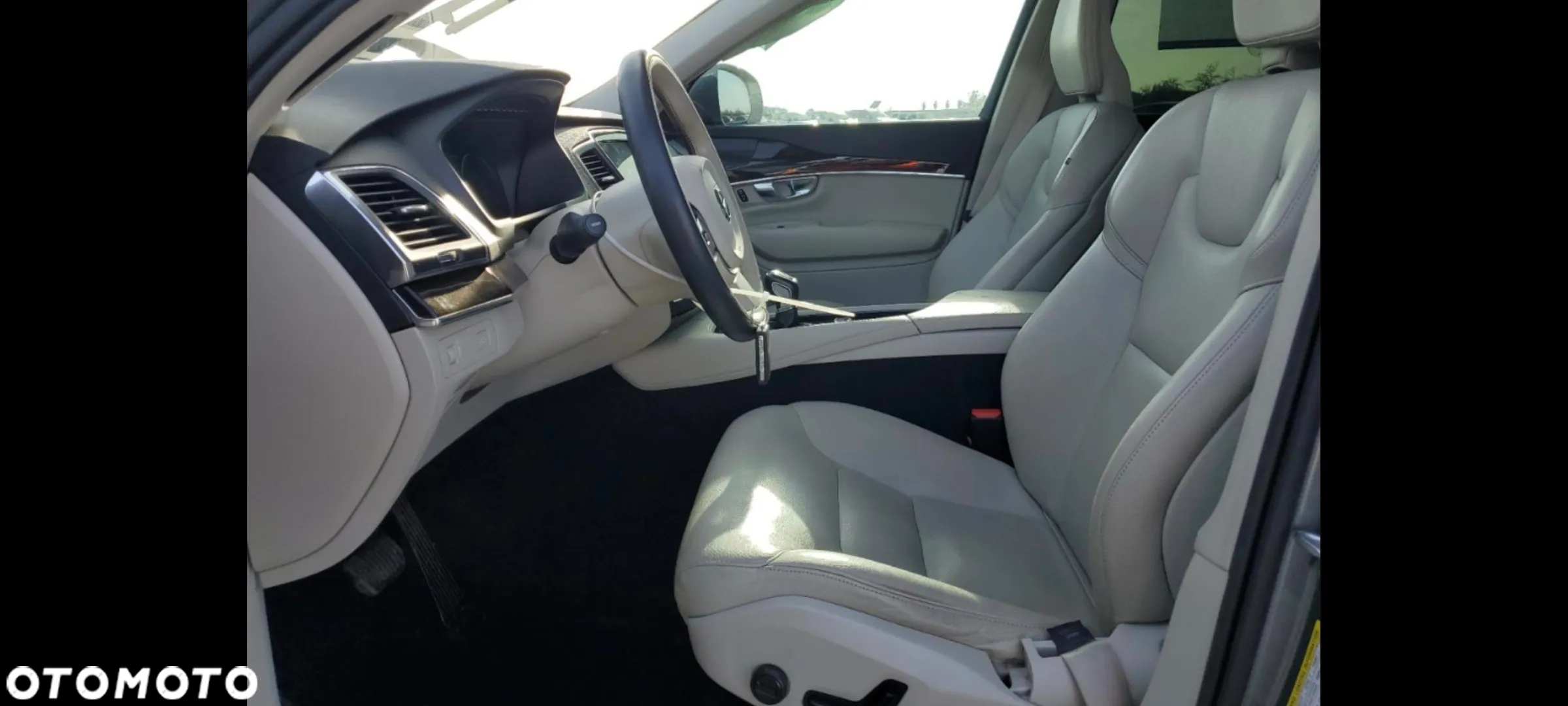 Volvo XC 60 - 38