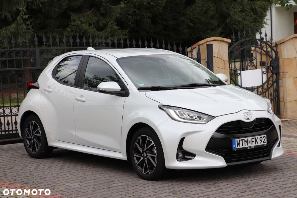 Toyota Yaris 1.5 VVT-i Team Deutschland - 21