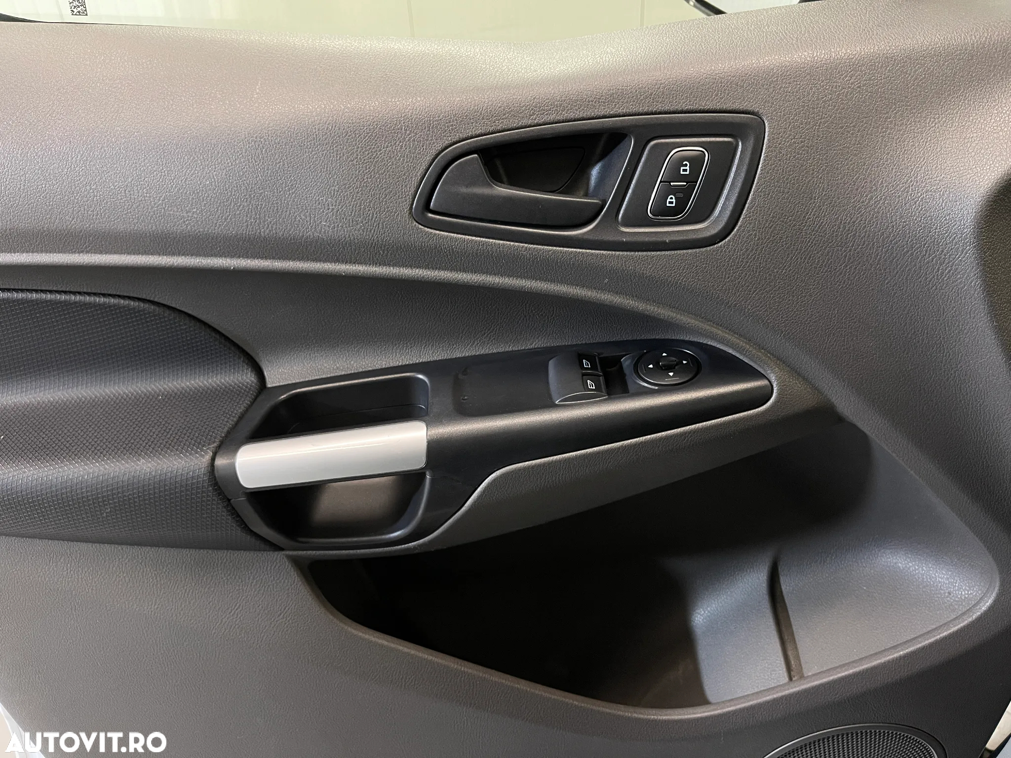 Ford Transit Connect - 15