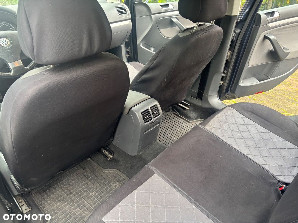 Volkswagen Golf - 17