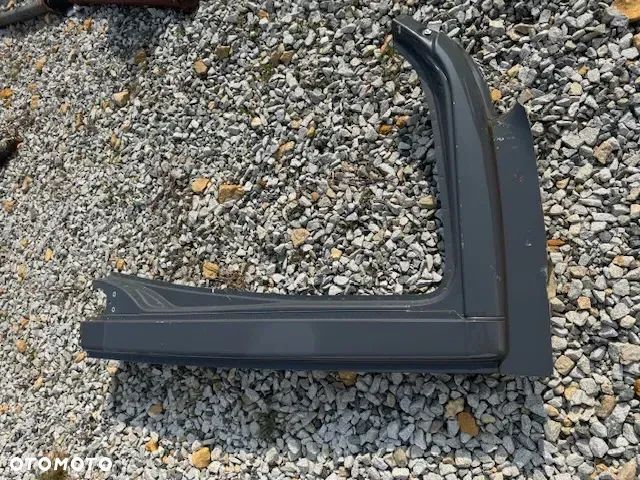 Słupek lewy przód Iveco Daily 14r- - 1