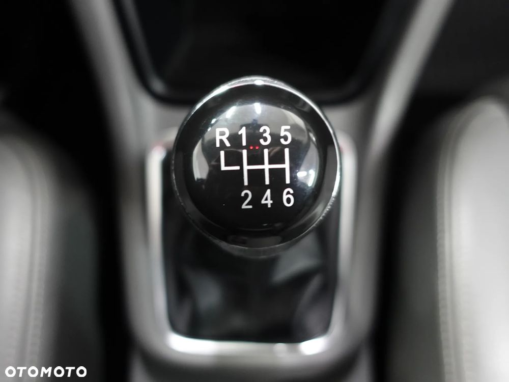 Volkswagen Sharan 2.0 TDI 4Motion BlueMotion Technology Highline - 33