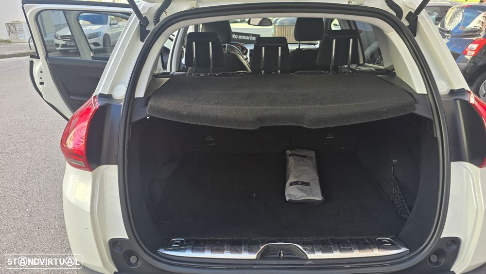 Peugeot 2008 1.6 BlueHDi GT Line - 24