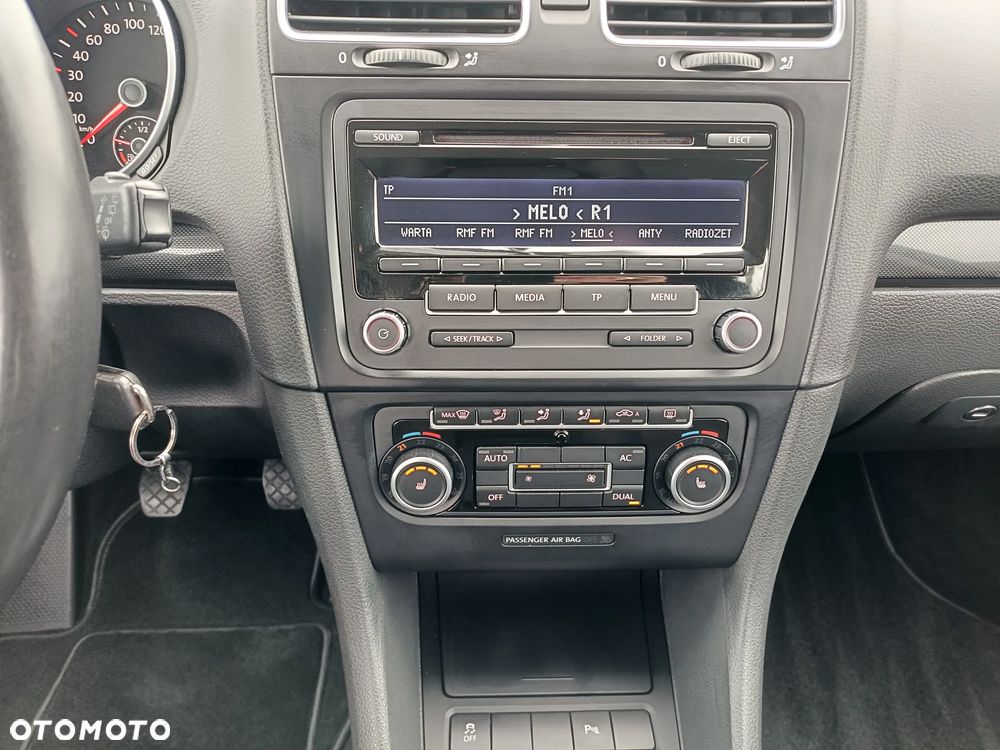 Volkswagen Golf 1.6 TDI DPF Comfortline - 15