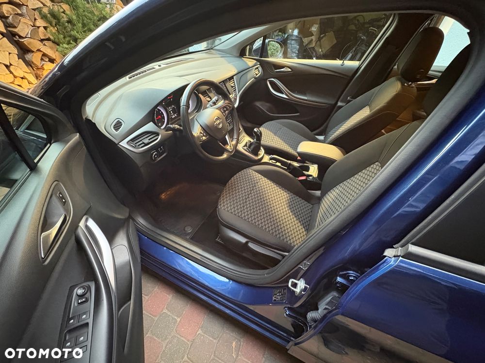 Opel Astra 1.2 T Edition S&S - 10