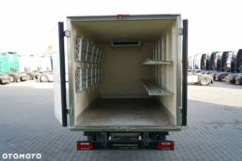 Iveco DAILY 35-140 / CHŁODNIA / THERMO KING / REGAŁY / MANUAL / BLIŹNIAK / - 19