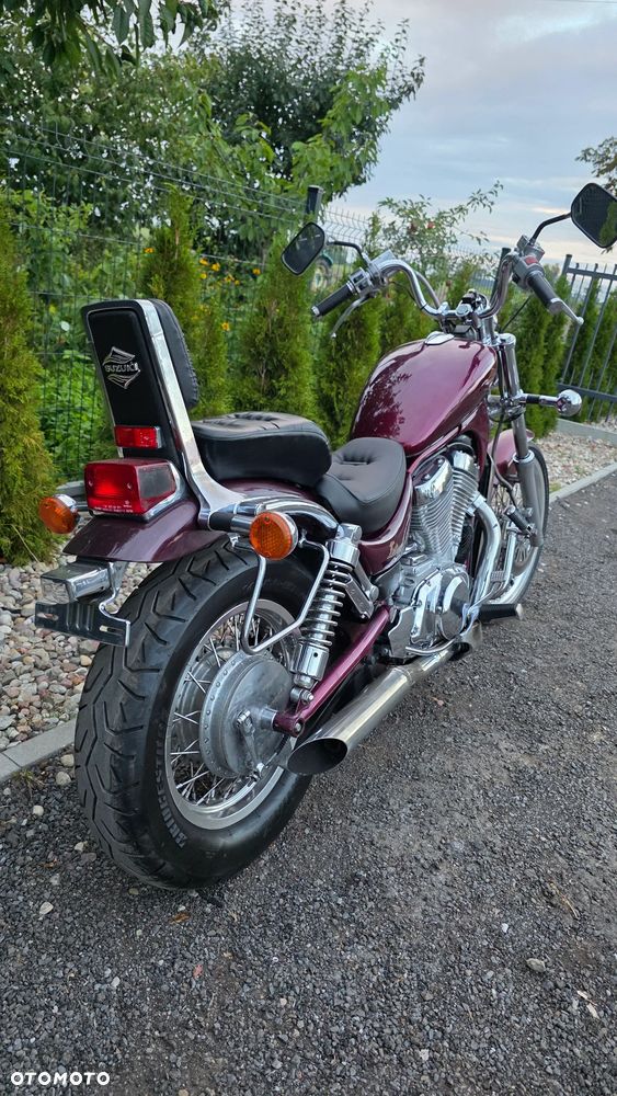 Suzuki Intruder - 7